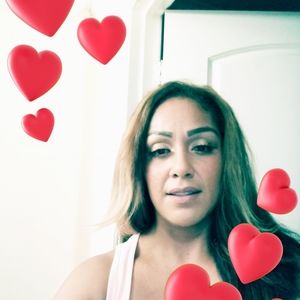 Meet your Posher, Selena